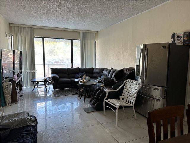 3731 N Country Club Drive 129, Aventura, FL 33180