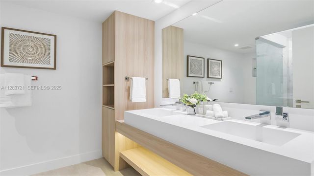 2301 Collins Avenue 641, Miami Beach, FL 33139