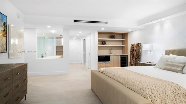 2301 Collins Avenue 641, Miami Beach, FL 33139