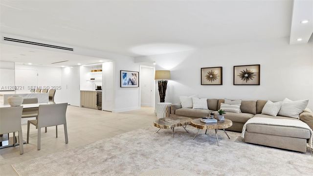 2301 Collins Avenue 641, Miami Beach, FL 33139