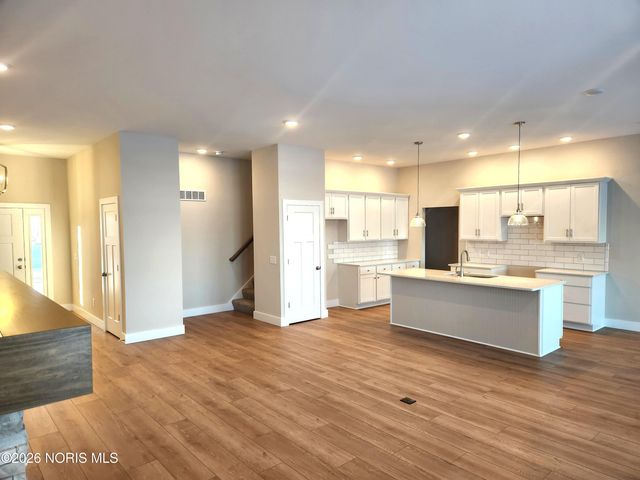 25240 John F. Mccarthy Way, 157, Perrysburg, OH 43551