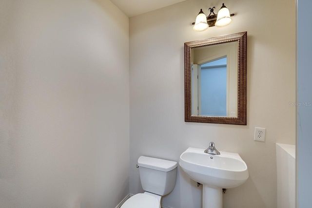 7702 LAKE VISTA COURT 204, Lakewood Ranch, FL 34202