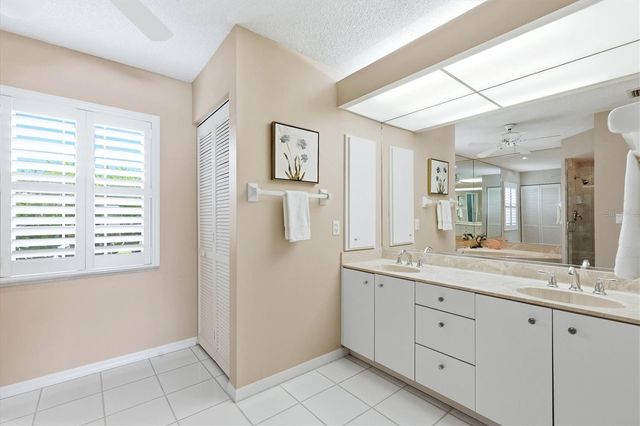 1626 LISCOURT DRIVE, Venice, FL 34292
