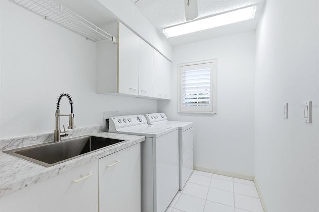 1626 LISCOURT DRIVE, Venice, FL 34292