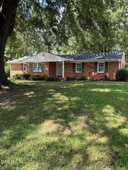 201 Forest Road, Oxford, NC 27565