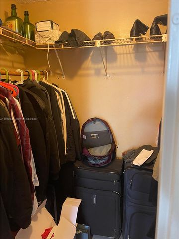 210 172nd St 323, Sunny Isles Beach, FL 33160