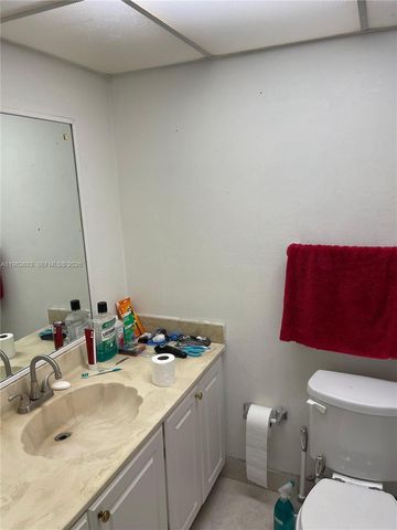 210 172nd St 323, Sunny Isles Beach, FL 33160