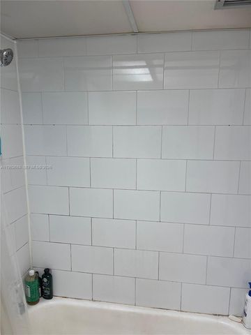 210 172nd St 323, Sunny Isles Beach, FL 33160