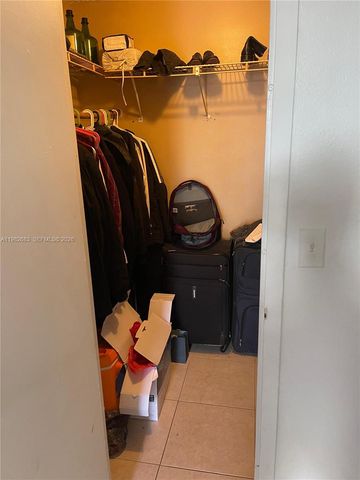 210 172nd St 323, Sunny Isles Beach, FL 33160