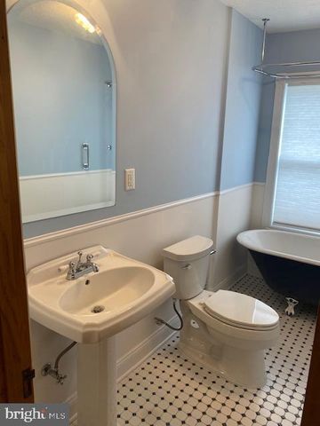 30 THOMAS AVE, Bryn Mawr, PA 19010