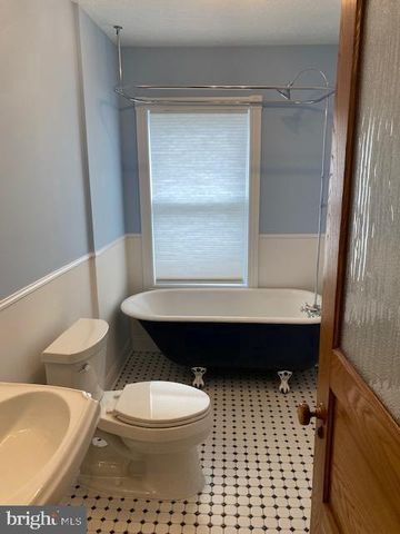 30 THOMAS AVE, Bryn Mawr, PA 19010