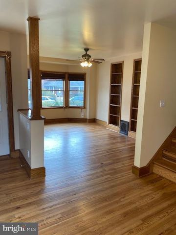 30 THOMAS AVE, Bryn Mawr, PA 19010
