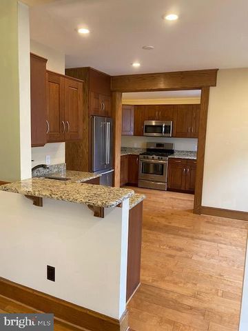 30 THOMAS AVE, Bryn Mawr, PA 19010