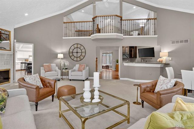 5300 Old Mill Road, Rochester, MI 48306