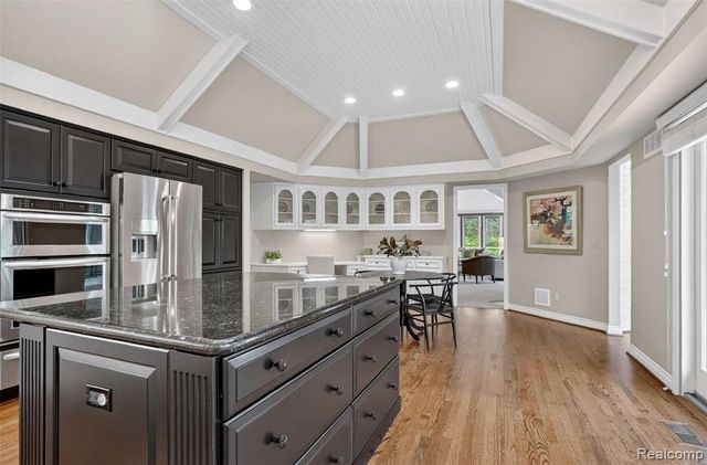 5300 Old Mill Road, Rochester, MI 48306