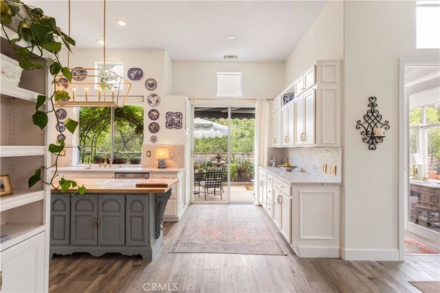37849 Bear View Circle, Murrieta, CA 92562