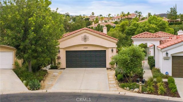 37849 Bear View Circle, Murrieta, CA 92562