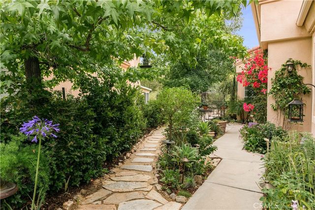 37849 Bear View Circle, Murrieta, CA 92562