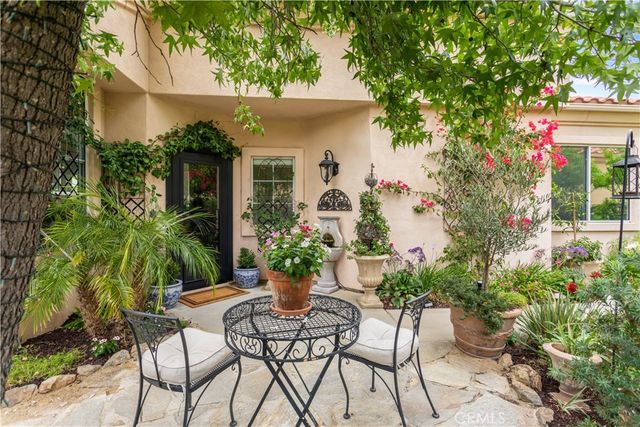37849 Bear View Circle, Murrieta, CA 92562