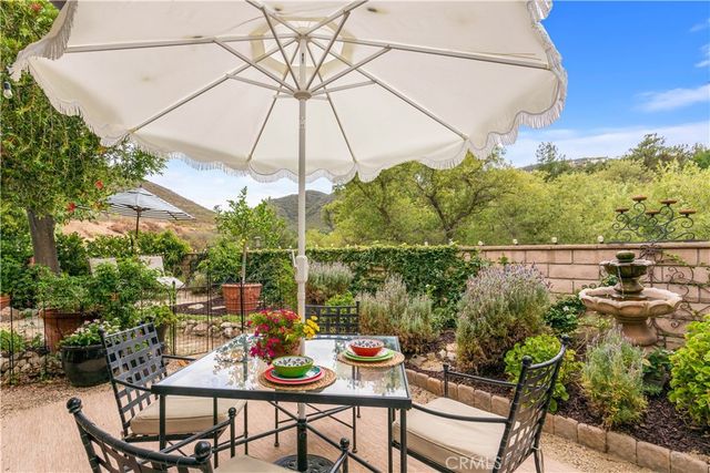 37849 Bear View Circle, Murrieta, CA 92562