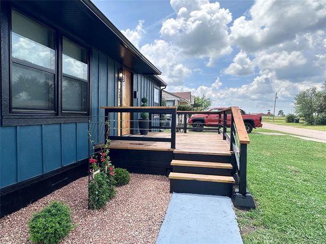 2011 N Dorothy Avenue, Shawnee, OK 74804