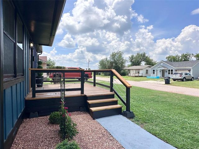 2011 N Dorothy Avenue, Shawnee, OK 74804
