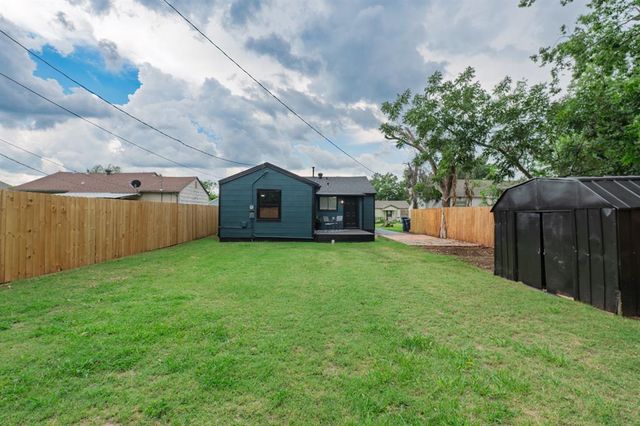 2011 N Dorothy Avenue, Shawnee, OK 74804