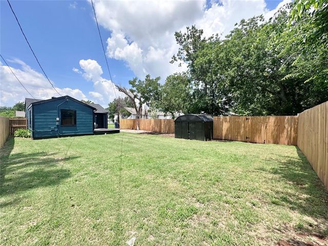 2011 N Dorothy Avenue, Shawnee, OK 74804