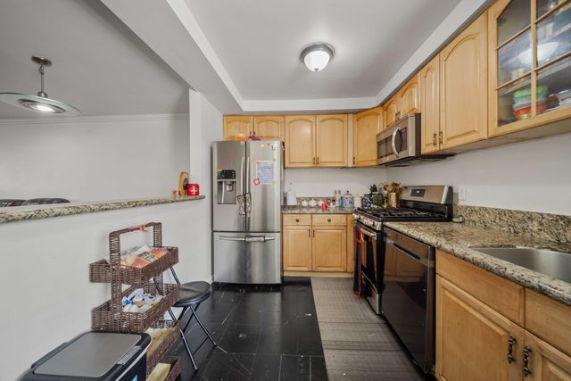 9051 Cedros Avenue 5, Panorama City, CA 91402