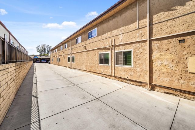 9051 Cedros Avenue 5, Panorama City, CA 91402