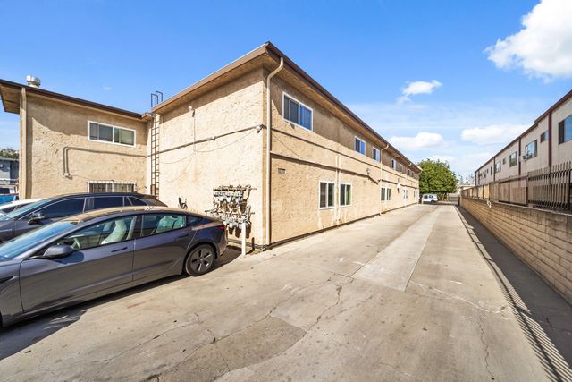 9051 Cedros Avenue 5, Panorama City, CA 91402