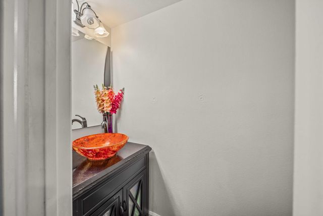 9051 Cedros Avenue 5, Panorama City, CA 91402