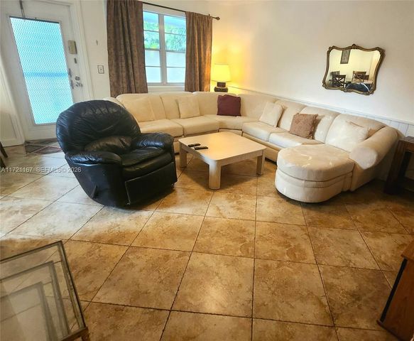 564 Durham T 564 564, Deerfield Beach, FL 33442