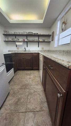 564 Durham T 564 564, Deerfield Beach, FL 33442