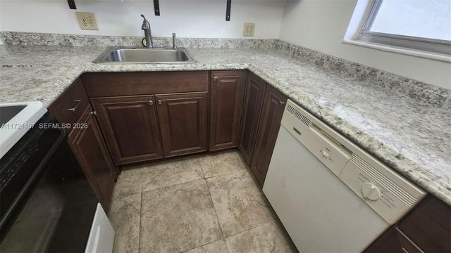 564 Durham T 564 564, Deerfield Beach, FL 33442