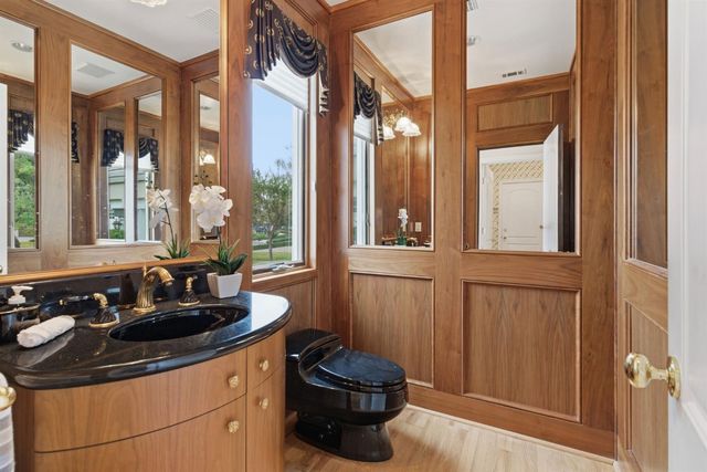 4239 Saint Andrews Dr, Stockton, CA 95219