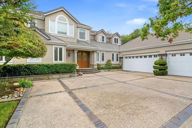 4239 Saint Andrews Dr, Stockton, CA 95219