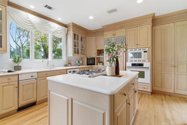 4239 Saint Andrews Dr, Stockton, CA 95219