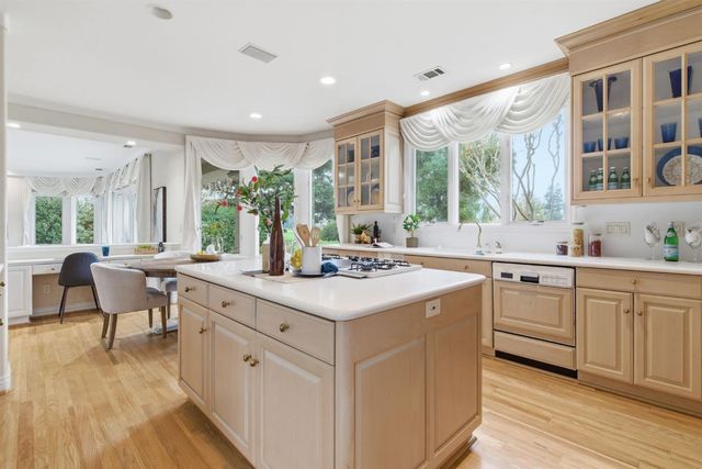 4239 Saint Andrews Dr, Stockton, CA 95219