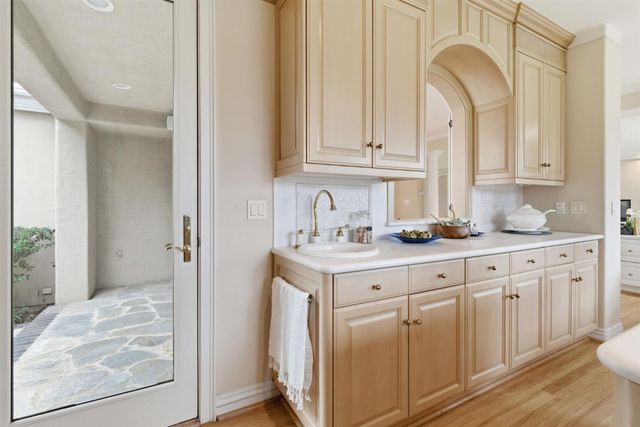 4239 Saint Andrews Dr, Stockton, CA 95219