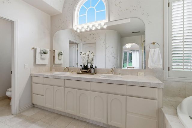 4239 Saint Andrews Dr, Stockton, CA 95219