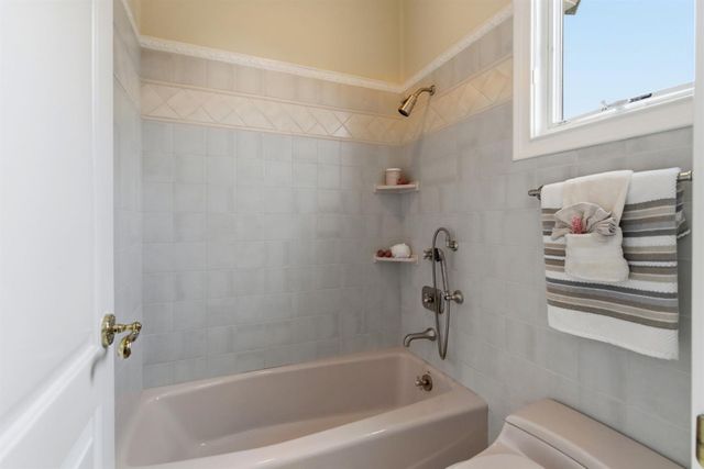 4239 Saint Andrews Dr, Stockton, CA 95219