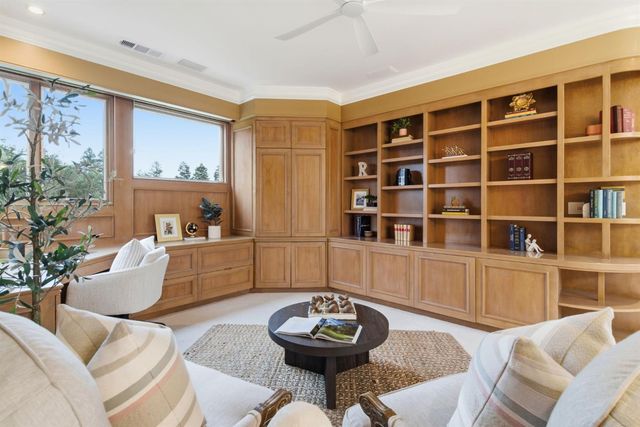 4239 Saint Andrews Dr, Stockton, CA 95219