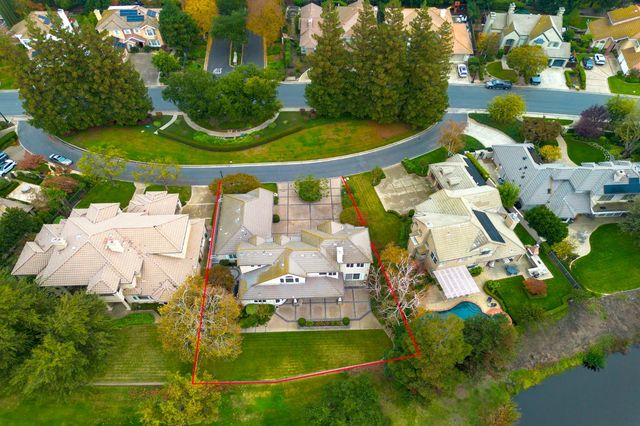 4239 Saint Andrews Dr, Stockton, CA 95219