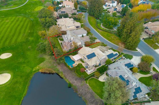 4239 Saint Andrews Dr, Stockton, CA 95219