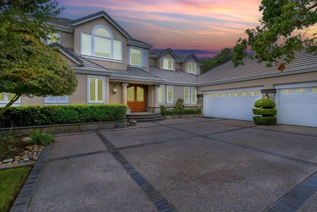 4239 Saint Andrews Dr, Stockton, CA 95219