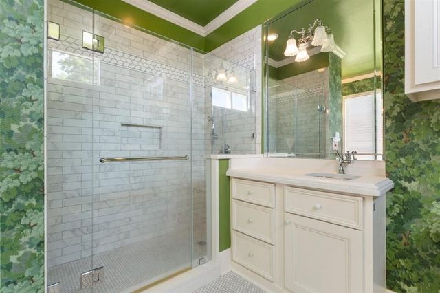 3210 Henderson Bayou Road, Lake Charles, LA 70605