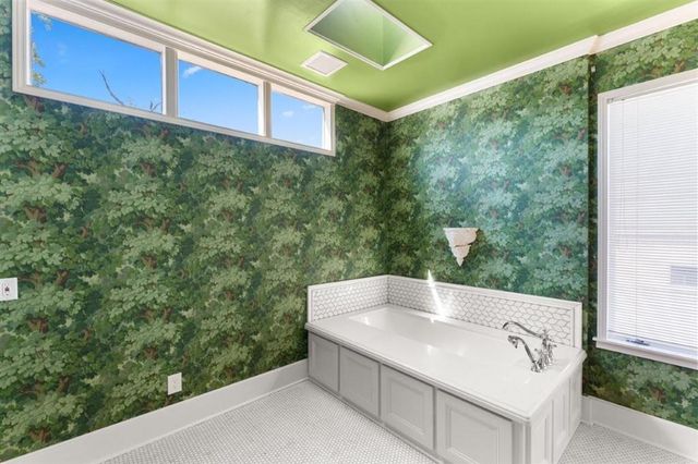 3210 Henderson Bayou Road, Lake Charles, LA 70605