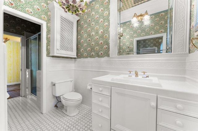 3210 Henderson Bayou Road, Lake Charles, LA 70605