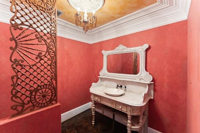 3210 Henderson Bayou Road, Lake Charles, LA 70605